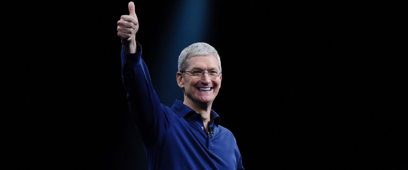 cook apple ceo tax cuts services