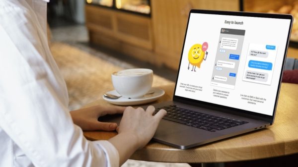 Chat Essentials tool on laptop in coffee shop