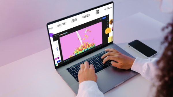 Wozniak joins Air, marketing startup, shown on a laptop